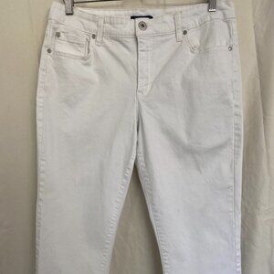 Bandolino Tatyana capri jeans in a classic white size 14